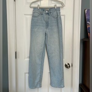 Madewell High-Rise Straight Leg Jeans in Light Wash